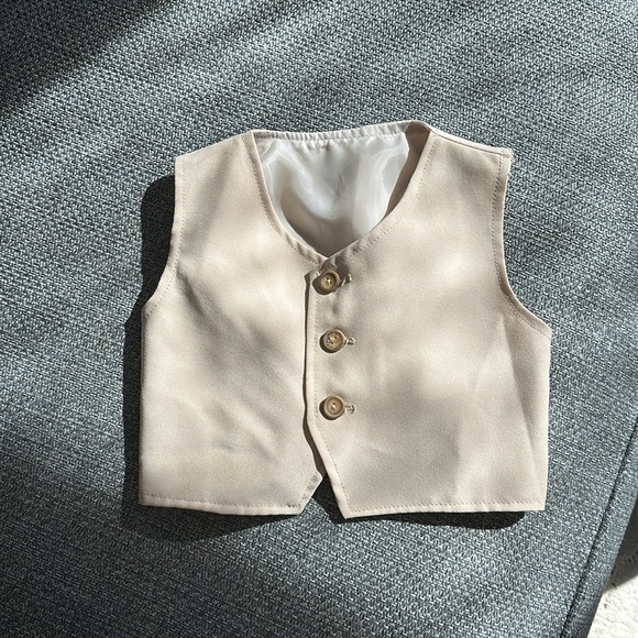 Boy’s custom made 3-piece dress suite - Picture 2 of 9